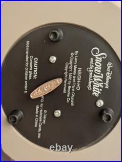 Hallmark Musical Snow Globe Disney's Snow White and the Seven Dwarfs 1990