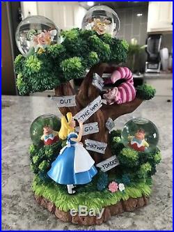LE500 DISNEY Alice In Wonderland Snow Globe RARE Disney Auctions Cheshire