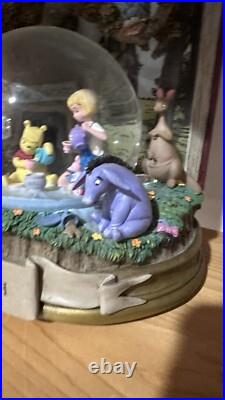 Large Disney Winnie The Pooh Music Box Snowglobe A. A. Milne Tigger's Treehouse Large Disney Winnie The Pooh Music Box Snowglobe A. A. Milne Tigger's Treehouse