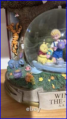 Large Disney Winnie The Pooh Music Box Snowglobe A. A. Milne Tigger's Treehouse Large Disney Winnie The Pooh Music Box Snowglobe A. A. Milne Tigger's Treehouse