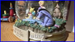 Large Disney Winnie The Pooh Music Box Snowglobe A. A. Milne Tigger's Treehouse Large Disney Winnie The Pooh Music Box Snowglobe A. A. Milne Tigger's Treehouse