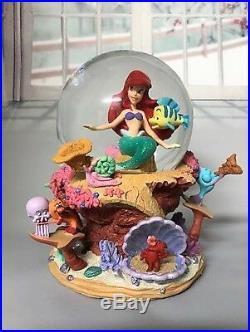 Little Mermaid Ariel Sebastian Glitter Disney Water Globe Snowdome Musical
