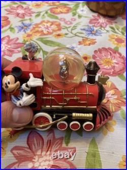 (Make Offer) Disney Snow Globe Lot Of 6 Various Globes