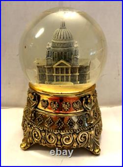 Marry Poppins Feed The Birds Musical Snowglobe St. Pauls Cathedral No Stand