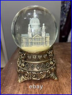 Mary Poppins Feed the Birds St. Paul's Cathedral Musical Snow Globe (No Stand)