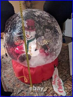 Mickey And Minnie Gemmy Industries Blow Up CHRISTMAS GLOBE READ ISSUES BELOW
