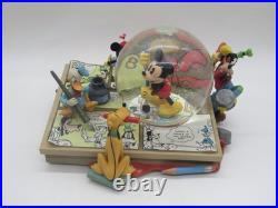 NEW SEALED Disney Mickey Mouse And Friends Comic Strip Artists Snow Globe RARE