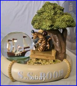 NIB Disney Store S. S. Winnie The Pooh Snow Globe Musical Box NIB Disney Store S. S. Winnie The Pooh Snow Globe Musical Box