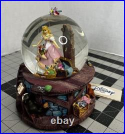 NWT Disney Cinderella A Dream Is A Wish Your Heart Makes Music Box Snow Globe