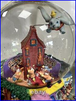 NWT Disney Dumbo Master Of Animation Snow Globe ENTRY OF THE GLADIATORS RARE