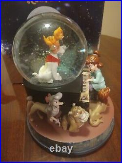 Oliver and company Disney snowglobe, missing tito head