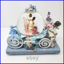 Perfect DISNEY 50th Anniversary CINDERELLA Carriage Coach Snow Globe, Musical