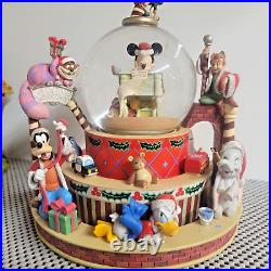 RAREDisneyMickey Mouse Christmas-Santas Workshop Snow globe