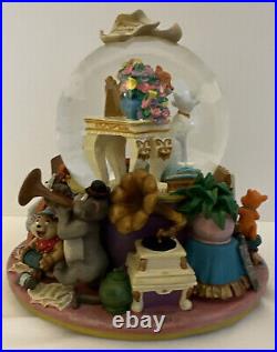RARE Aristocats Musical Snow Globe, piano plays Everybody Wants To Be A Cat