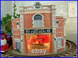 RARE Collectors' Disneyland Main Street Snow Globe Lights & Music Box L108 LE