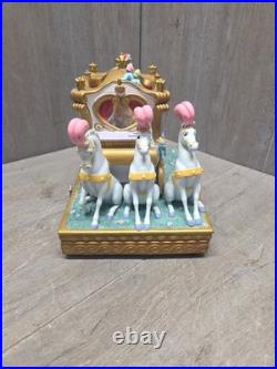 RARE Disney Cinderella Snowglobe Carriage Ride Musical Needs Some Work