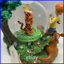 RARE Disney Exclusive Store Winnie the Pooh Music Snow Water Globe Dancin Tigger