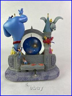 RARE Disney Magic Kingdom Castle Lighted Snow Globe Snowglobe Waterglobe