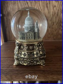RARE Disney Musical Snow Globe St. Paul's Cathedral Mary Poppins FEED THE BIRDS RARE Disney Musical Snow Globe St. Paul's Cathedral Mary Poppins FEED THE BIRDS