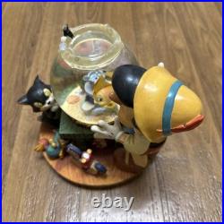 RARE Disney Pinocchio Toyland Fishbowl Cleo Figoro Musical Snow Globe