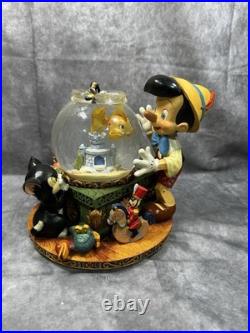 RARE Disney Pinocchio Toyland Fishbowl Musical Snow Globe Cleo Figoro