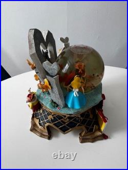 RARE Disney Store Alice in Wonderland Snow Globe Queen Hearts READ