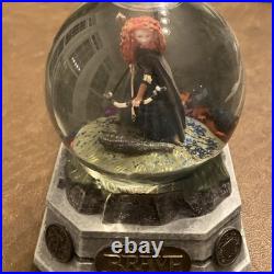 RARE Disney Store Brave Merida Queen Elinor Lit Snow Globe Blue Lights 8.25