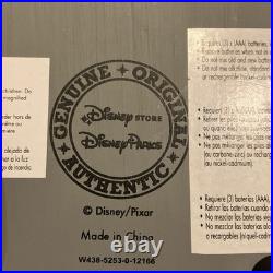 RARE Disney Store Brave Merida Queen Elinor Lit Snow Globe Blue Lights 8.25