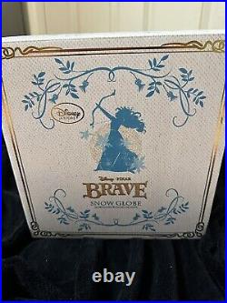 RARE Disney Store Brave Merida Queen Elinor Lit Snow Globe Read Description