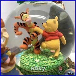 RARE Disney Store Exclusive Winnie the Pooh Music Snow Water Globe Dancin Tigger