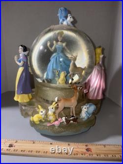 RARE Disney princess snow globe RARE Disney princess snow globe