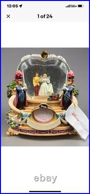 RARE Vintage 1948 Walt Disney Musical Snow Globe Cinderella (Batt-Op) RARE Vintage 1948 Walt Disney Musical Snow Globe Cinderella (Batt-Op)