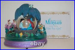 RARE Vintage 1998 Disney's The Little Mermaid Kiss the Girl Musical Snow Globe
