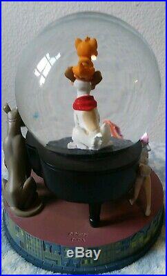 RARE and Retired Disney Oliver And Company Snow Globe