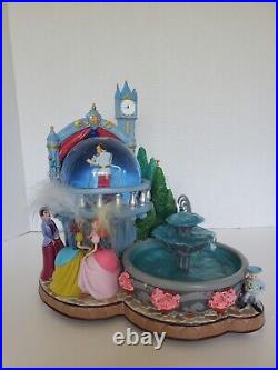 Rare Disney Cinderella musical Snowglobe with working Fountain