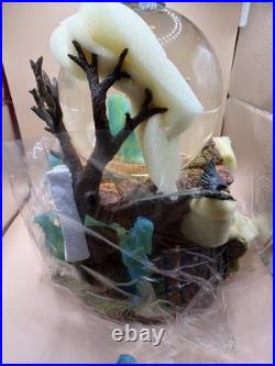 Rare Disney Haunted Mansion Grim Grinning Ghosts Music Light Up Snow Globe Nib