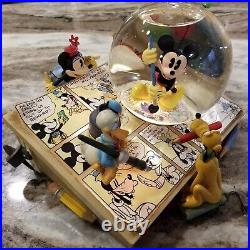 Rare Disney Mickey & Friends Musical/Light Up Large Snow Globe Comic Strip Store