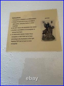 Rare Disney Snow Globe New in Package The Evil Queen Snow Globe Figurine