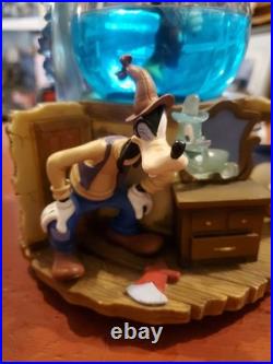 Rare Musical Disney Lonesome Ghost Snow Globe Grim Grinning Ghosts