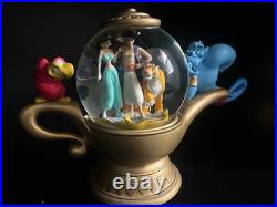 Rare disney aladdin snow globe Rare disney aladdin snow globe