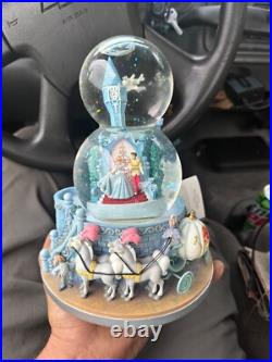 Rare disney collectibles snowglobes Rare disney collectibles snowglobes