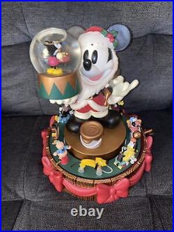 Santa Mickey Mouse Disney Christmas Snow Globe Carousel Music Working Santa Mickey Mouse Disney Christmas Snow Globe Carousel Music Working