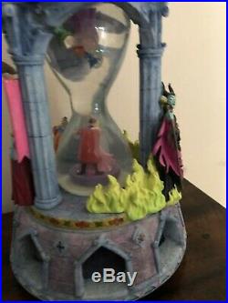 Sleeping Beauty RARE Hourglass Musical Light-Up Disney Snowglobe