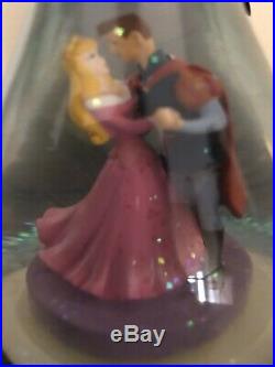 Sleeping Beauty RARE Hourglass Musical Light-Up Disney Snowglobe