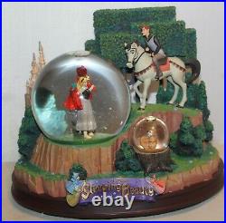 Sleeping Beauty Snow Globe Musical Music Box Princess Disney Store Exclusive