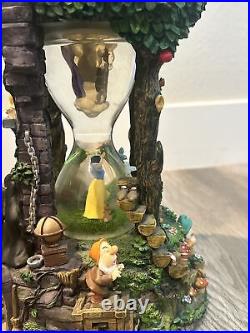 Snow White 7 Dwarfs Snow Globe Disney Hourglass Water Snowglobe Damaged WORKS