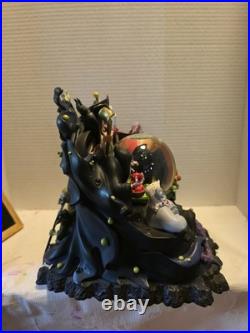 Tha Art of Disney Villains Musical Snow Globe. Park Exclusive Limited Edition