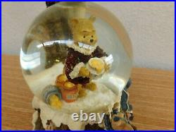 The Boyds Collection #95978DSW Plays Skaters Waltz Winnie The Pooh Globe Rare