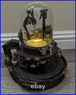 The Nightmare Before Christmas Musical Light Up Snow globe MINT Condition