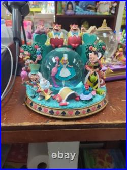 VERY RARE Alice in Wonderland Musical Snow Globe Disney Store VERY RARE Alice in Wonderland Musical Snow Globe Disney Store